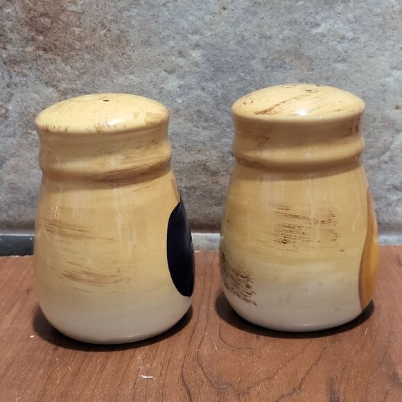 Vintage Salt and Pepper Shakers Fruit Design No Bottom Cork Stoppers - Picture 5 of 10